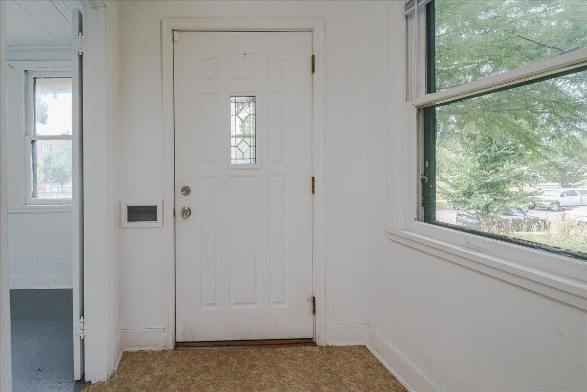 View of Residential at 843 Ivy Avenue, Saint Paul MN 55106, Saint Paul (18 of 27) - Mike Wilen | Minnesota Team Real Estate