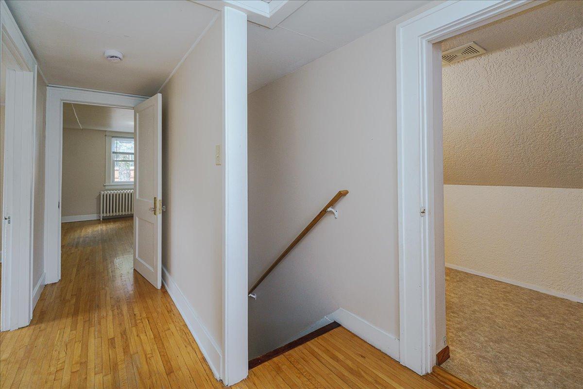 View of Residential at 843 Ivy Avenue, Saint Paul MN 55106, Saint Paul (11 of 27) - Mike Wilen | Minnesota Team Real Estate