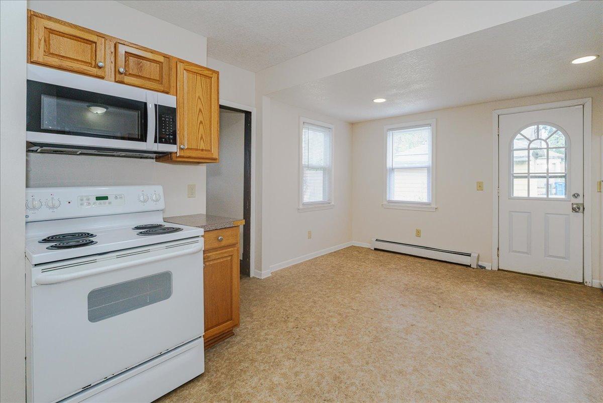 View of Residential at 843 Ivy Avenue, Saint Paul MN 55106, Saint Paul (7 of 27) - Mike Wilen | Minnesota Team Real Estate
