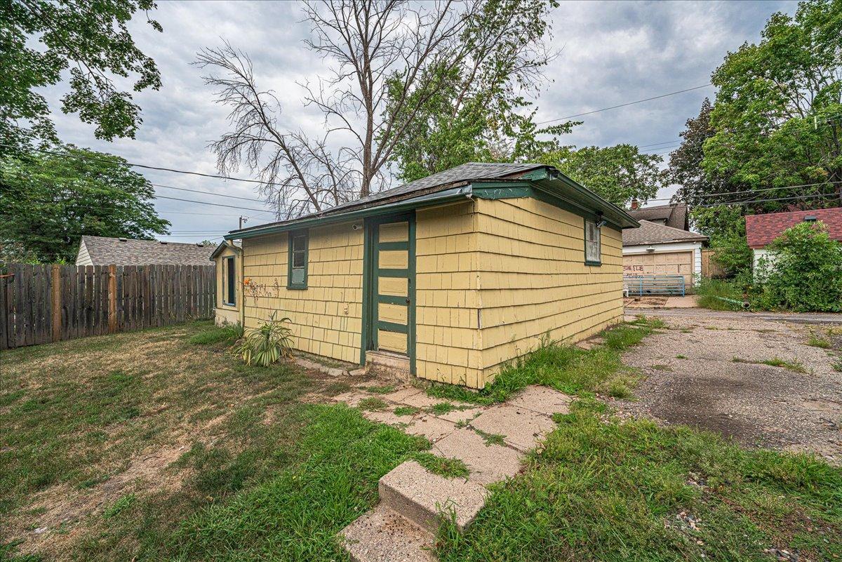 View of Residential at 843 Ivy Avenue, Saint Paul MN 55106, Saint Paul (36 of 39) - Mike Wilen | Minnesota Team Real Estate