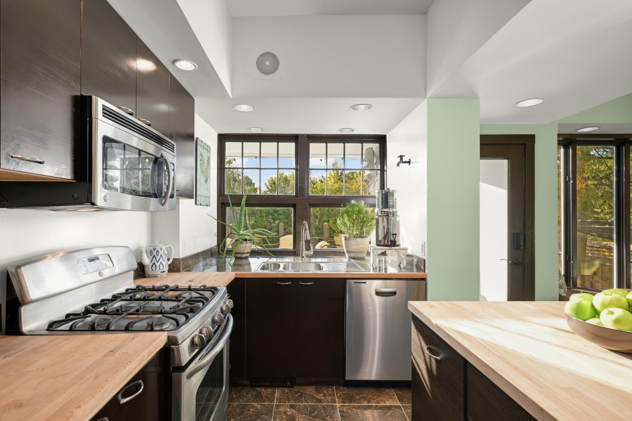 View of Residential at 2226 Pleasant Avenue, Minneapolis MN 55404, Minneapolis (12 of 47) - Mike Wilen | Minnesota Team Real Estate