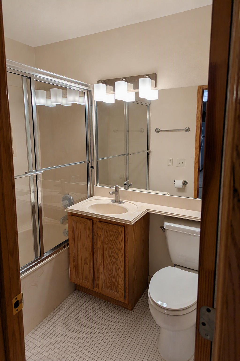 View of Residential at 2630 PLEASANT Avenue #206, Minneapolis MN 55408, Minneapolis (10 of 14) - Mike Wilen | Minnesota Team Real Estate