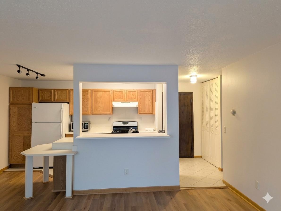 View of Residential at 2630 PLEASANT Avenue #206, Minneapolis MN 55408, Minneapolis (7 of 14) - Mike Wilen | Minnesota Team Real Estate