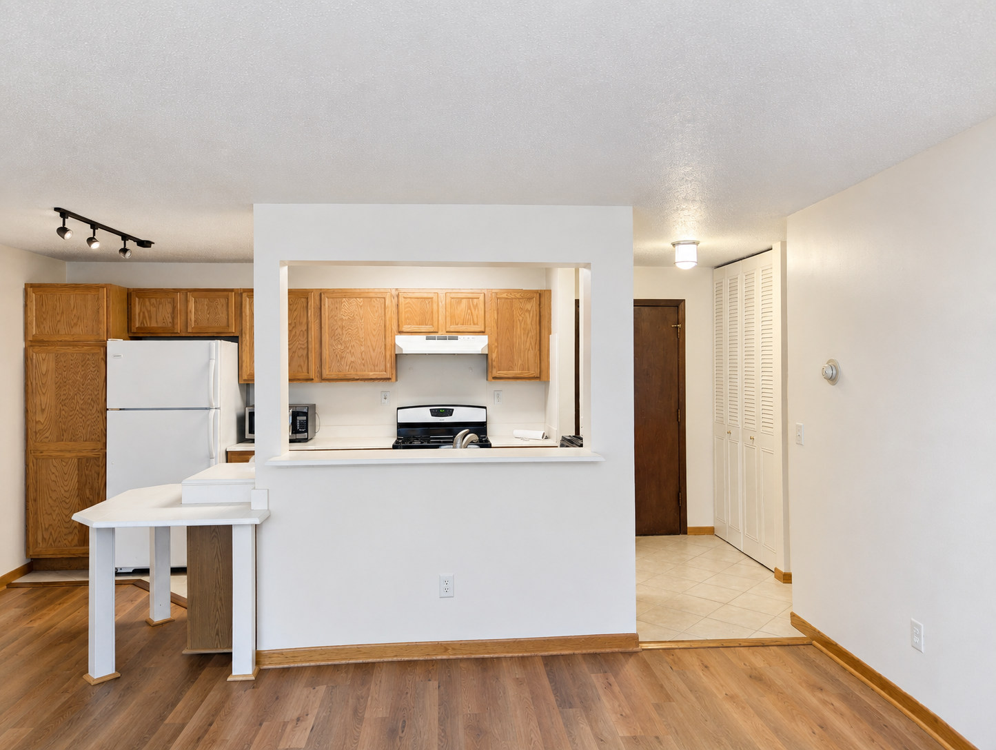 View of Residential at 2630 PLEASANT Avenue #206, Minneapolis MN 55408, Minneapolis (4 of 14) - Mike Wilen | Minnesota Team Real Estate