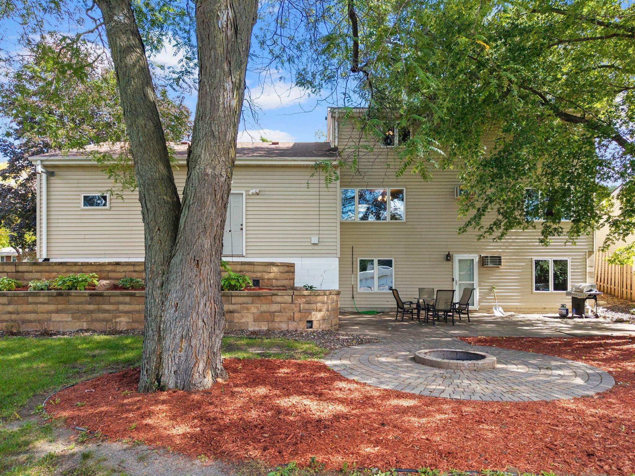 View of Residential at 4051 Brunswick Avenue, Crystal MN 55422, Crystal (37 of 38) - Mike Wilen | Minnesota Team Real Estate