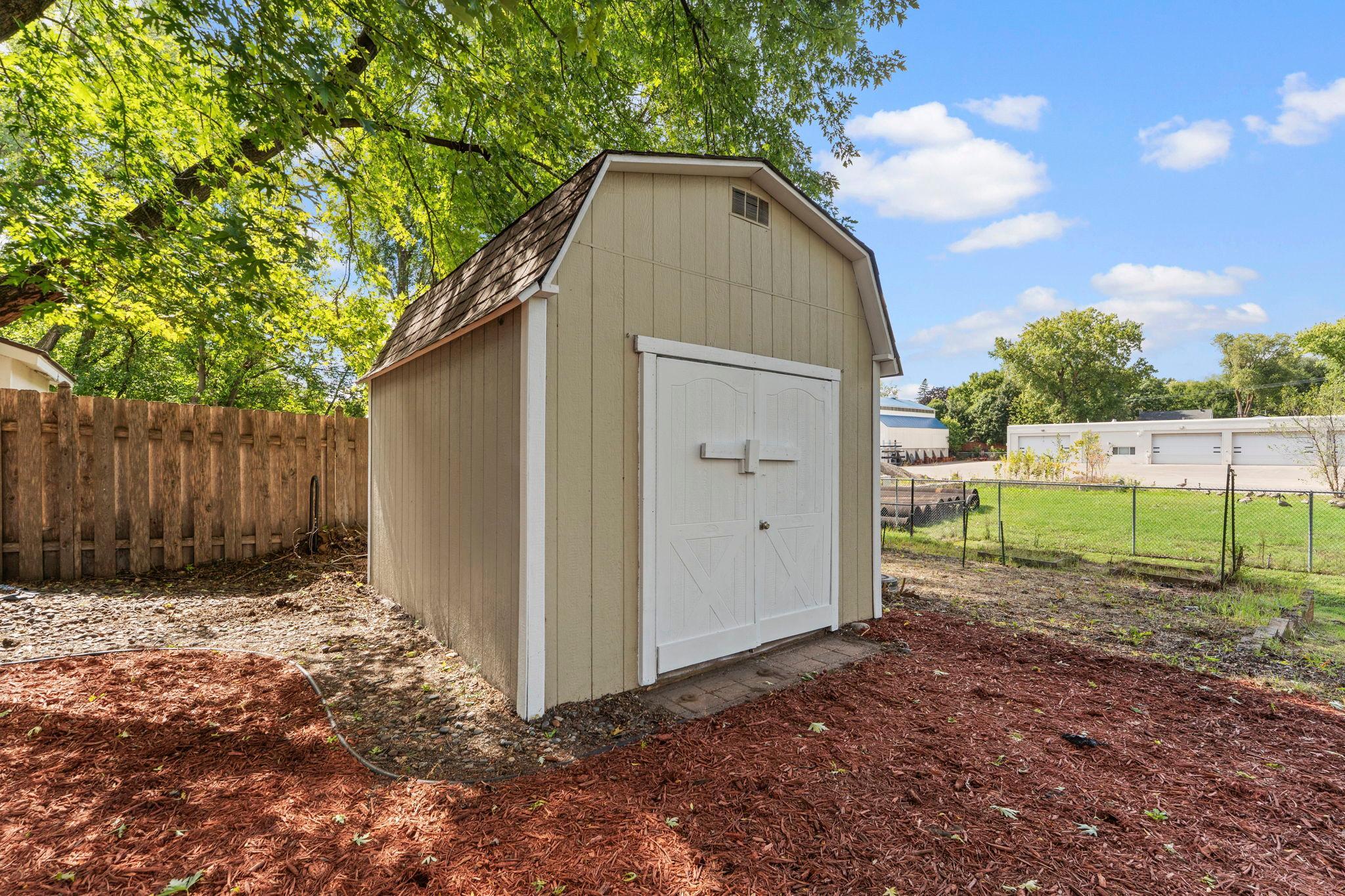 View of Residential at 4051 Brunswick Avenue, Crystal MN 55422, Crystal (36 of 38) - Mike Wilen | Minnesota Team Real Estate