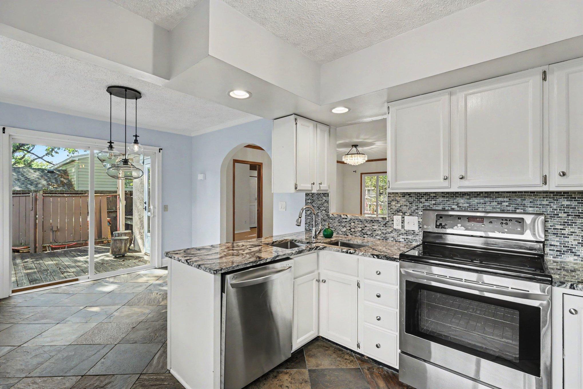 View of Residential at 3317 Yosemite Avenue, Saint Louis Park MN 55416, Saint Louis Park (9 of 30) - Mike Wilen | Minnesota Team Real Estate