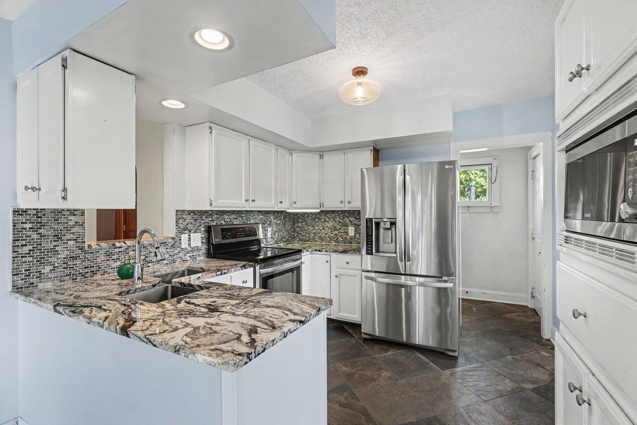 View of Residential at 3317 Yosemite Avenue, Saint Louis Park MN 55416, Saint Louis Park (8 of 30) - Mike Wilen | Minnesota Team Real Estate
