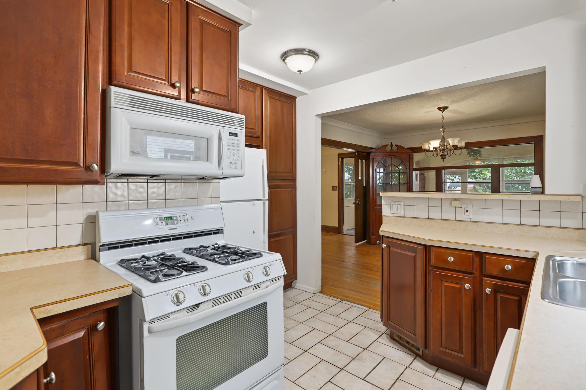 View of Residential at 3023 32nd Avenue, Minneapolis MN 55406, Minneapolis (15 of 31) - Mike Wilen | Minnesota Team Real Estate