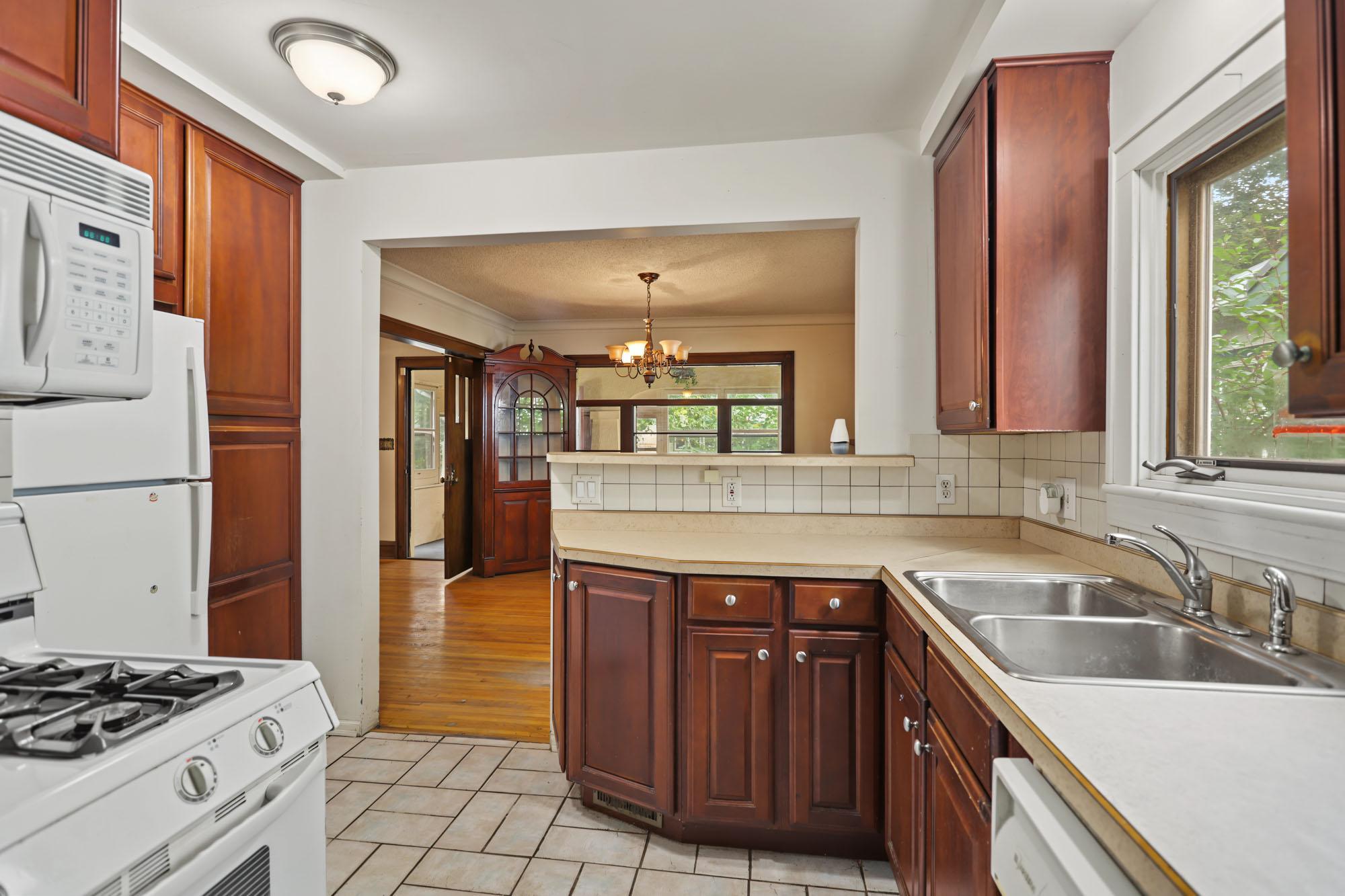 View of Residential at 3023 32nd Avenue, Minneapolis MN 55406, Minneapolis (14 of 31) - Mike Wilen | Minnesota Team Real Estate