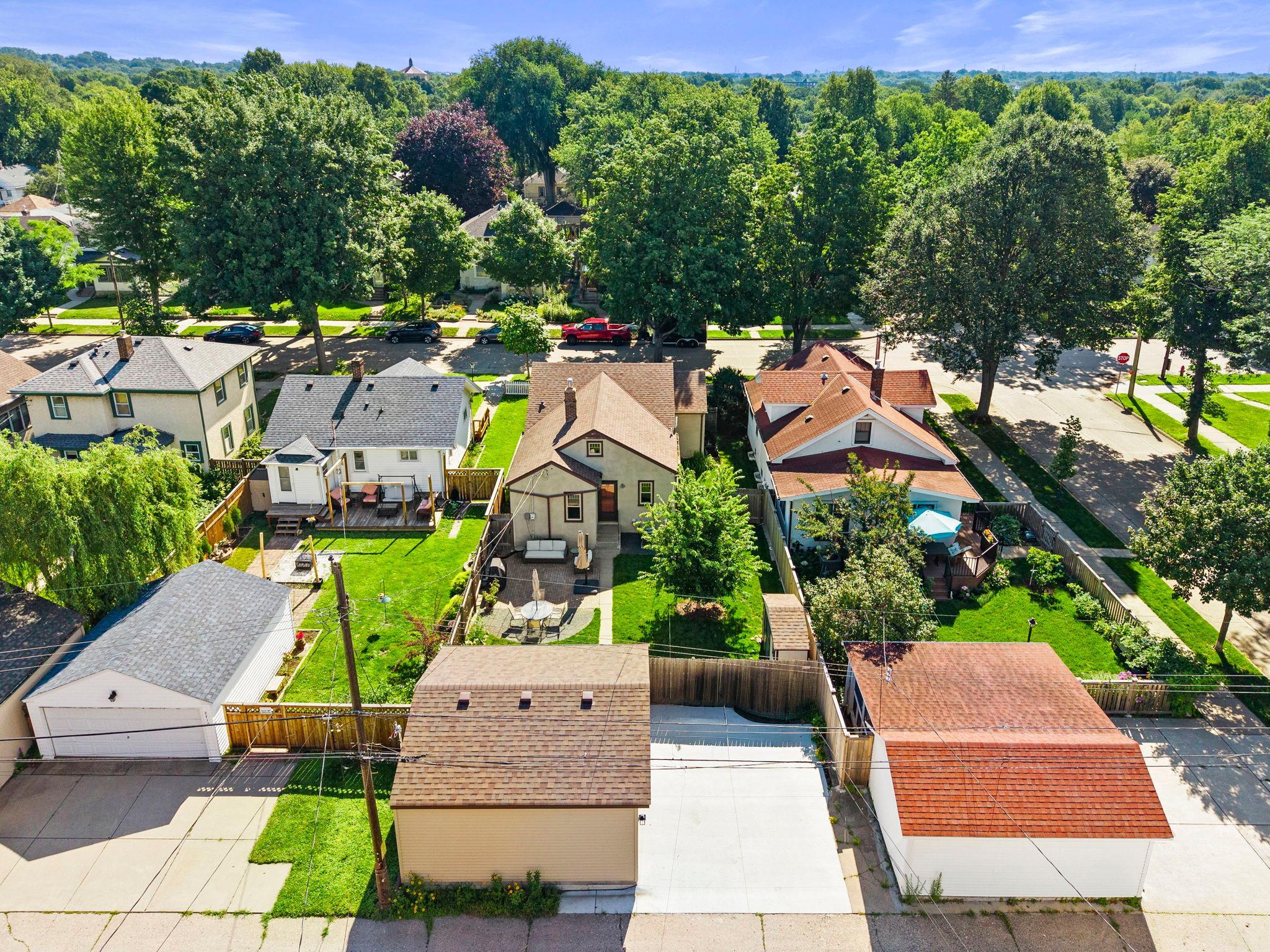 View of Residential at 2704 Garfield Street, Minneapolis MN 55418, Minneapolis (46 of 57) - Mike Wilen | Minnesota Team Real Estate