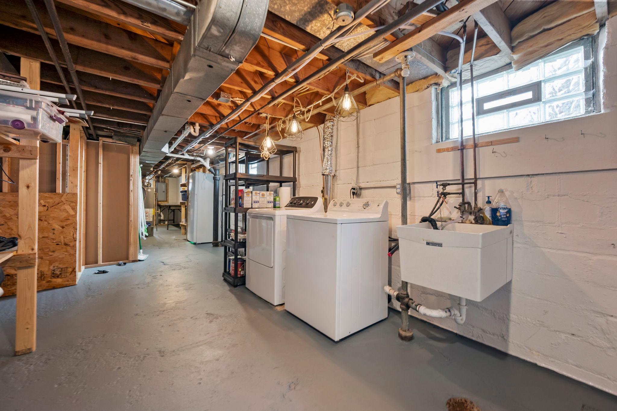 View of Residential at 2704 Garfield Street, Minneapolis MN 55418, Minneapolis (33 of 57) - Mike Wilen | Minnesota Team Real Estate
