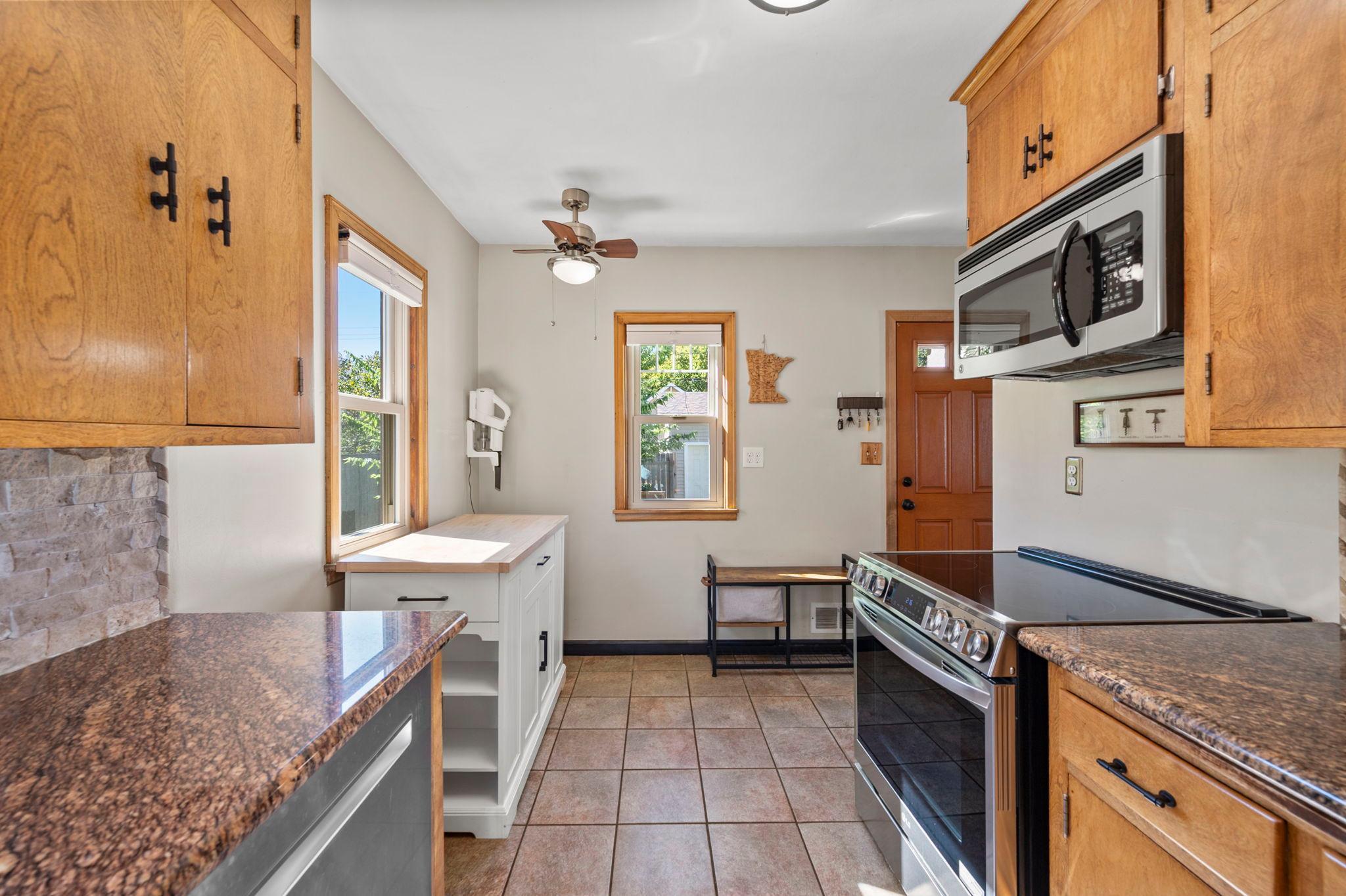 View of Residential at 2704 Garfield Street, Minneapolis MN 55418, Minneapolis (13 of 57) - Mike Wilen | Minnesota Team Real Estate