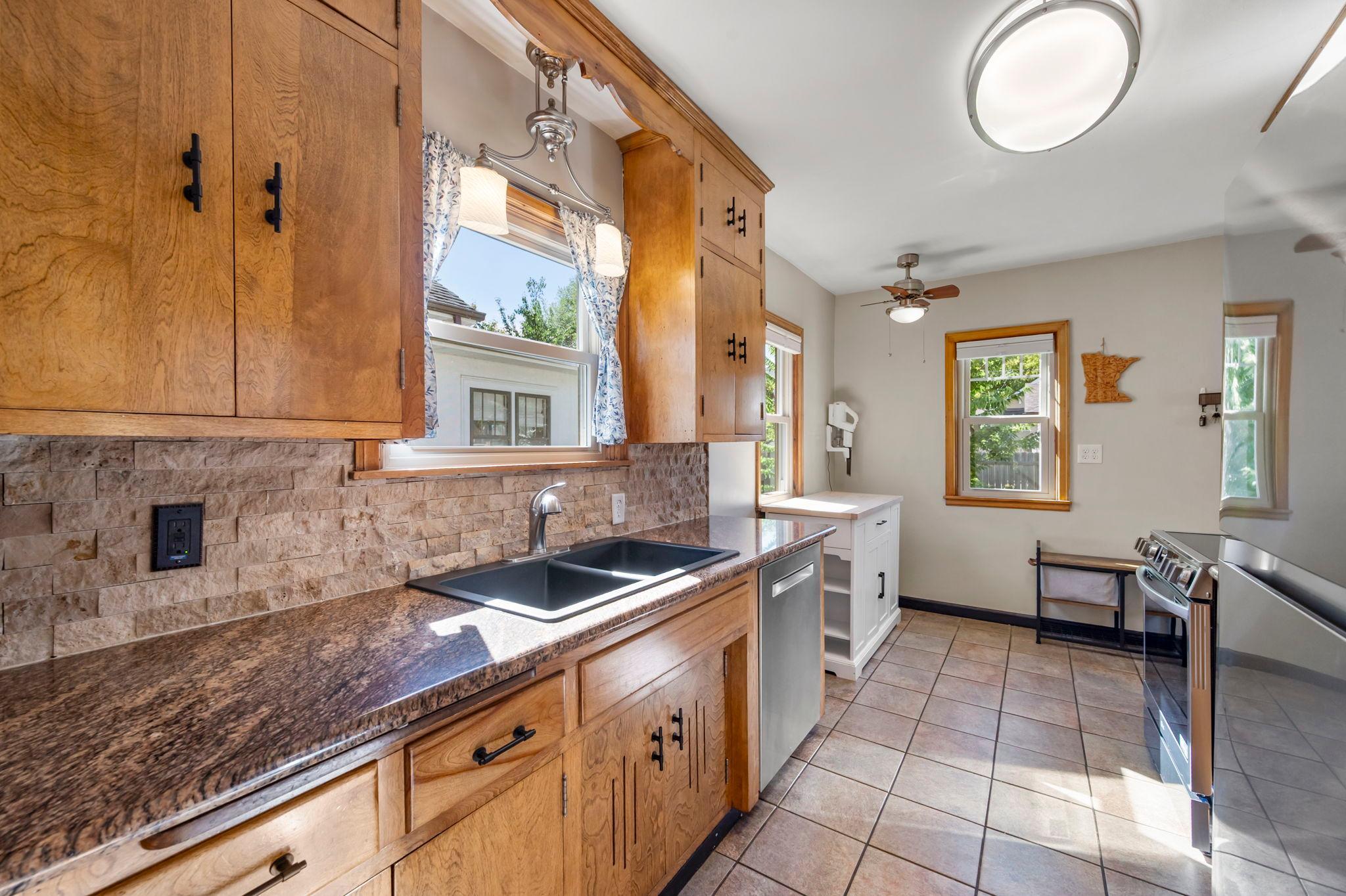 View of Residential at 2704 Garfield Street, Minneapolis MN 55418, Minneapolis (11 of 57) - Mike Wilen | Minnesota Team Real Estate