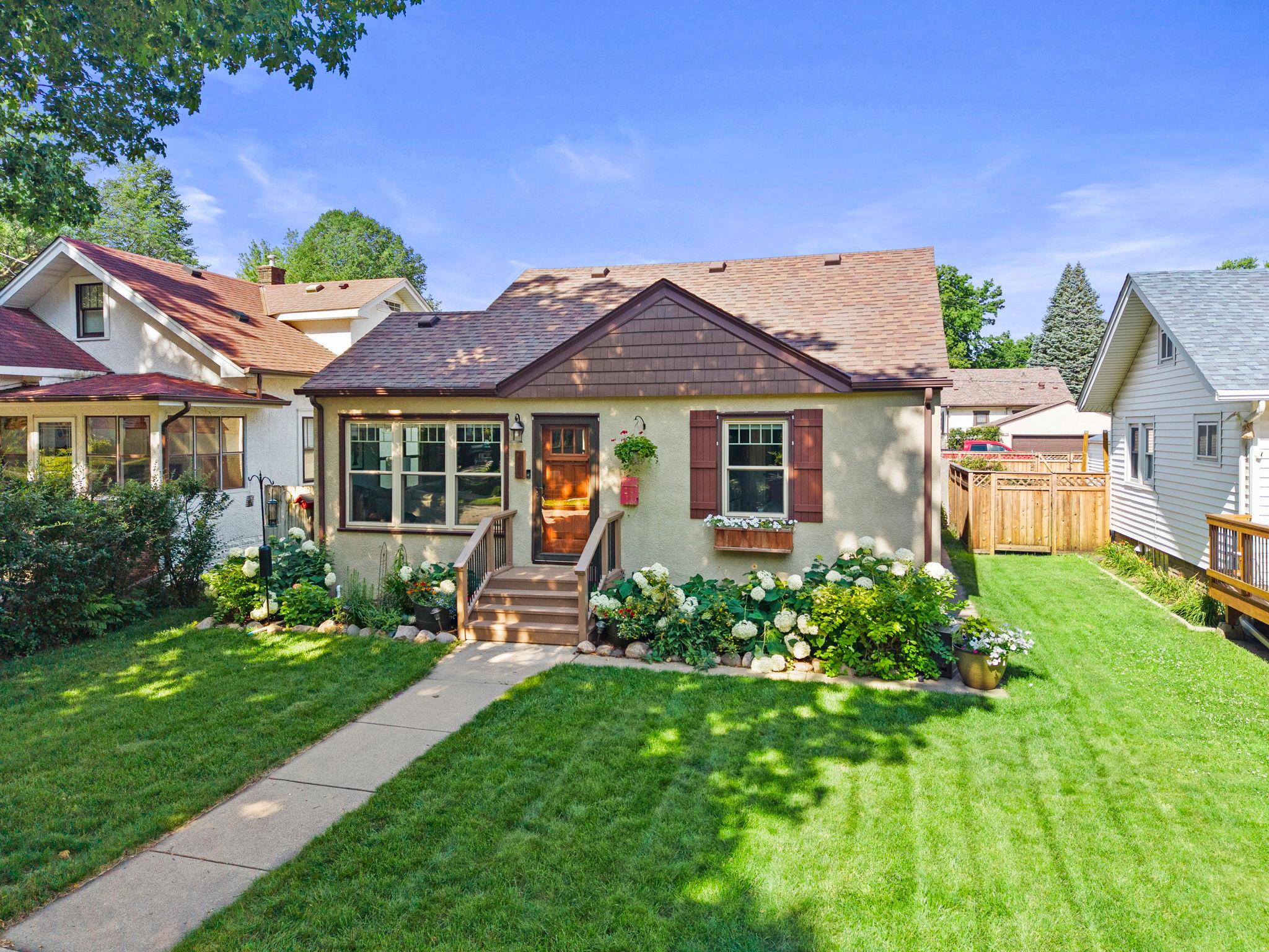 View of Residential at 2704 Garfield Street, Minneapolis MN 55418, Minneapolis (52 of 57) - Mike Wilen | Minnesota Team Real Estate