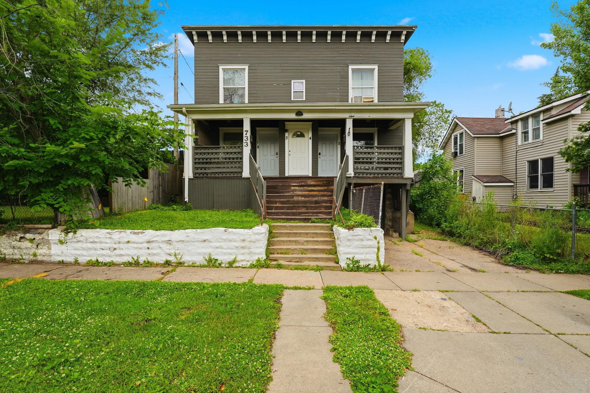 View of Fourplex at 733 Bradley Street, Saint Paul - Mike Wilen | Minnesota Team Real Estate