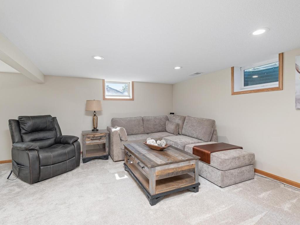 View of Residential at 13008 Lakeview Drive Drive, Burnsville MN 55337, Burnsville (21 of 34) - Mike Wilen | Minnesota Team Real Estate