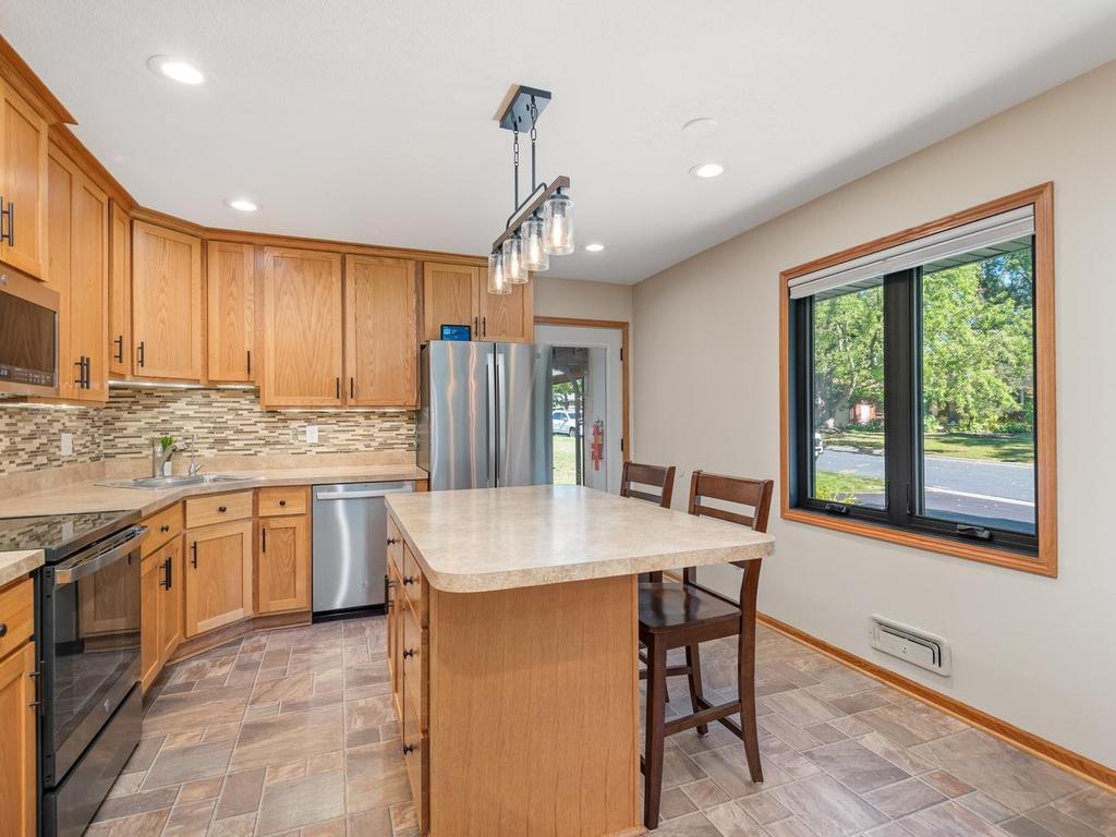 View of Residential at 13008 Lakeview Drive Drive, Burnsville MN 55337, Burnsville (13 of 34) - Mike Wilen | Minnesota Team Real Estate