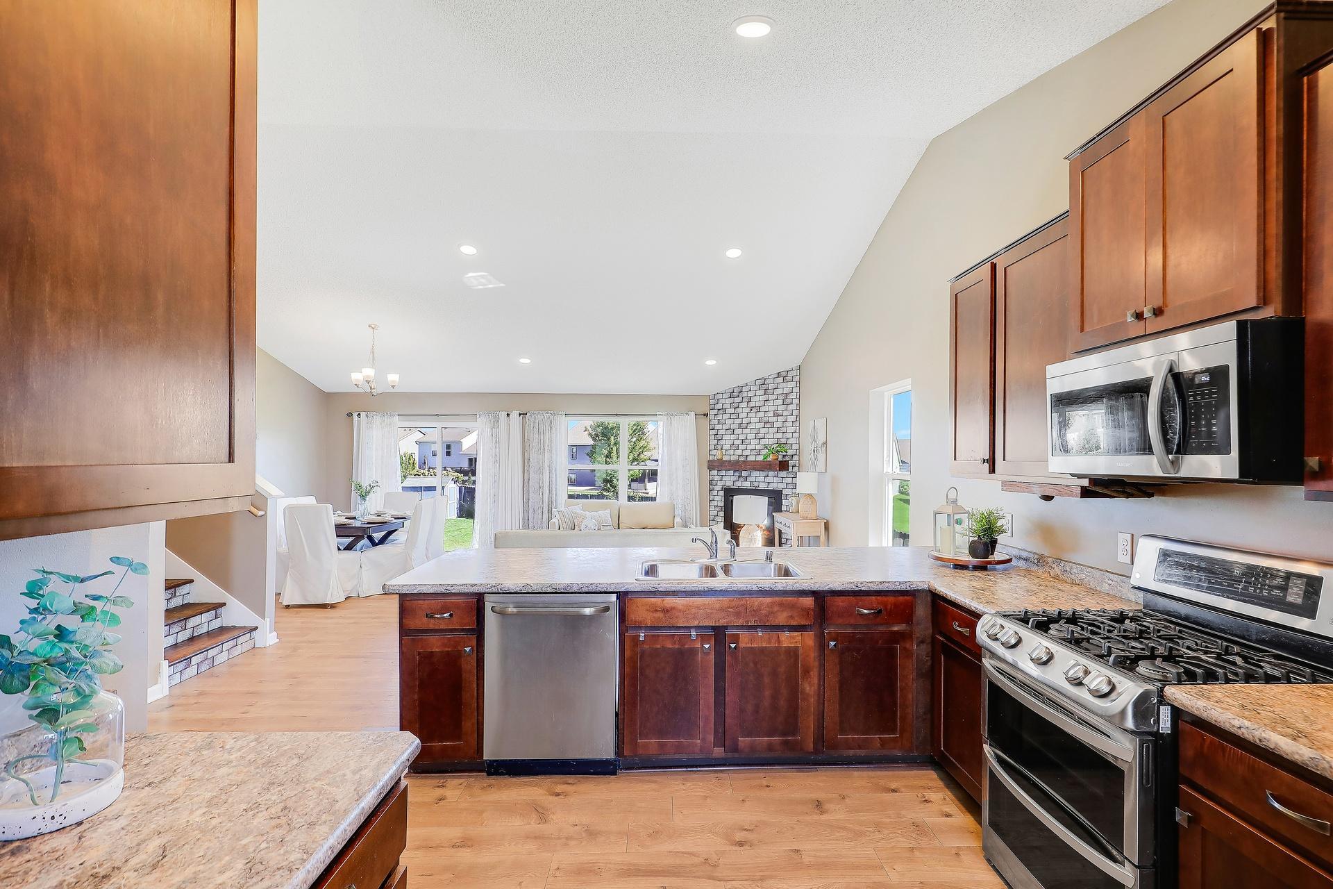 View of Residential at 15174 Emory Circle, Apple Valley MN 55124, Apple Valley (14 of 69) - Mike Wilen | Minnesota Team Real Estate