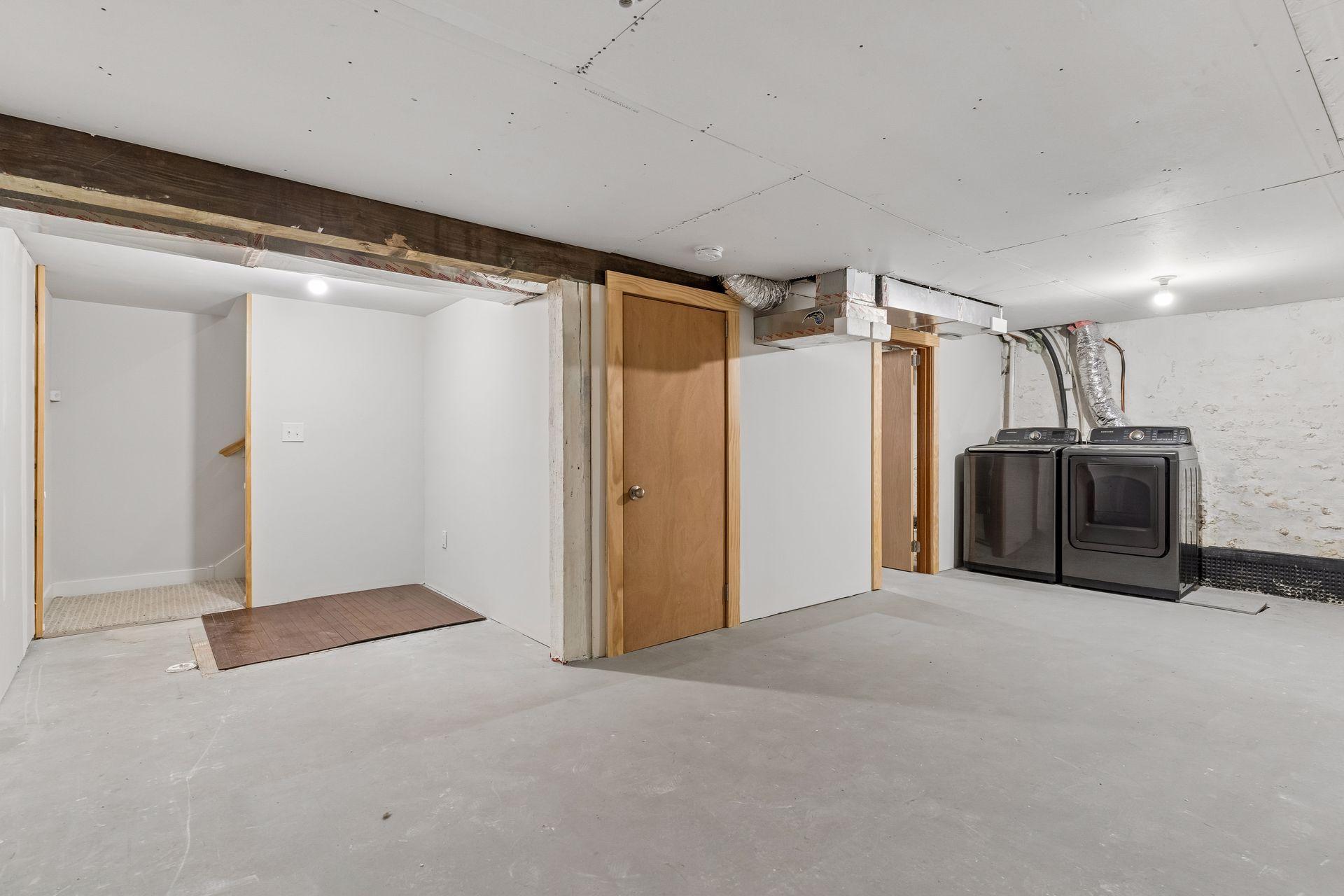 View of Residential at 1407 Monroe Street, Minneapolis MN 55413, Minneapolis (28 of 48) - Mike Wilen | Minnesota Team Real Estate