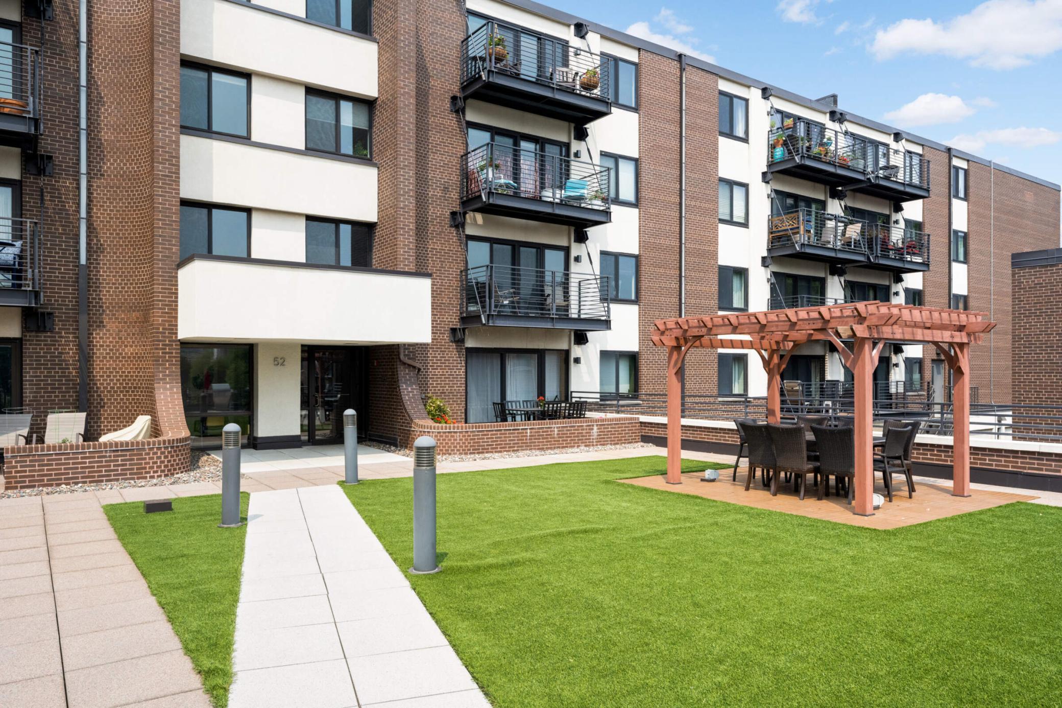 View of Residential at 48 Groveland Terrace #206B, Minneapolis MN 55403, Minneapolis (30 of 42) - Mike Wilen | Minnesota Team Real Estate