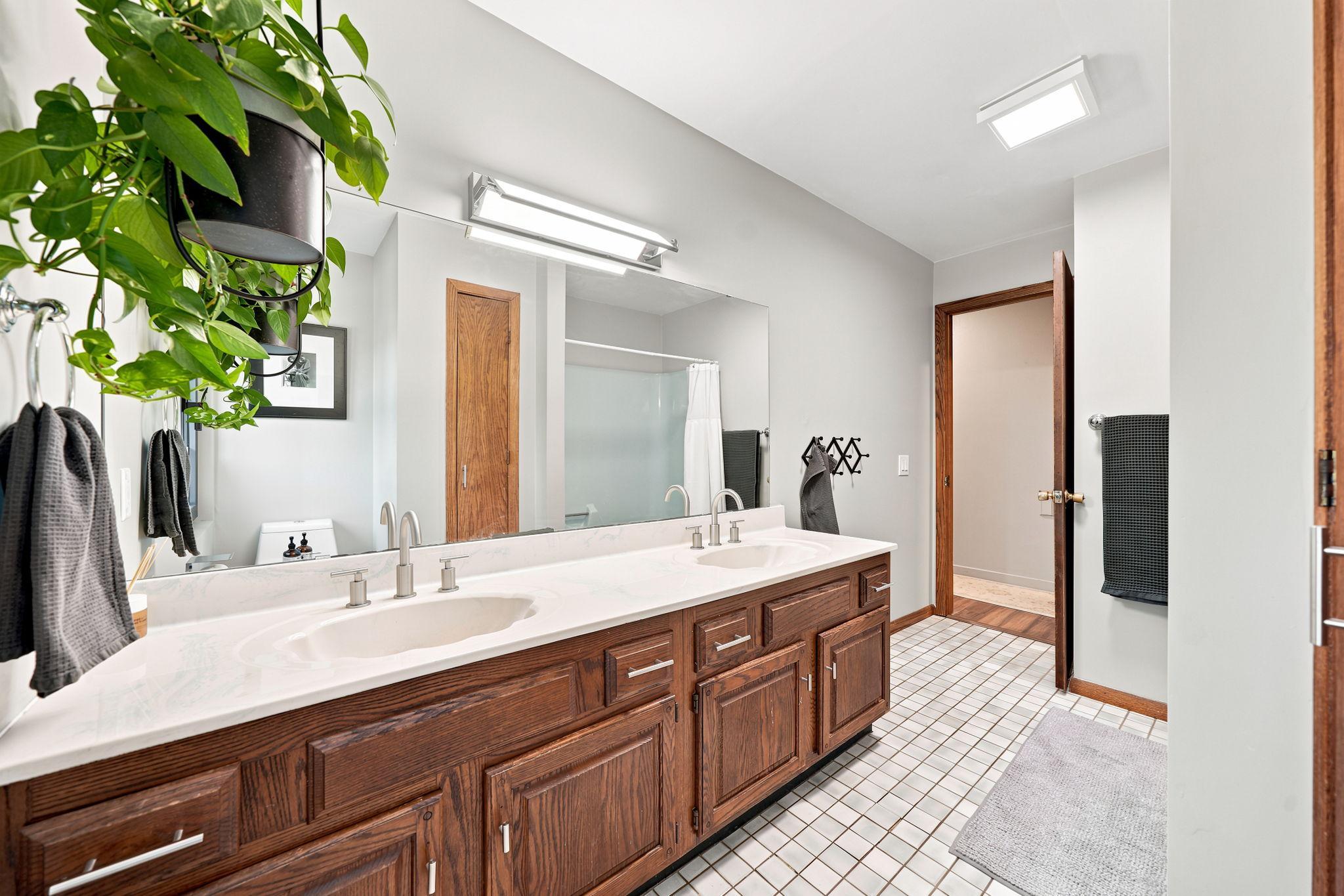 View of Residential at 138 Chaparral Drive, Apple Valley MN 55124, Apple Valley (21 of 52) - Mike Wilen | Minnesota Team Real Estate