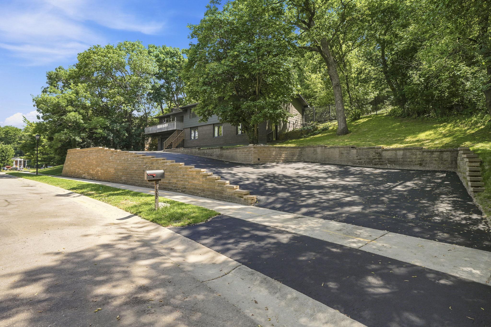 View of Residential at 138 Chaparral Drive, Apple Valley MN 55124, Apple Valley (41 of 52) - Mike Wilen | Minnesota Team Real Estate