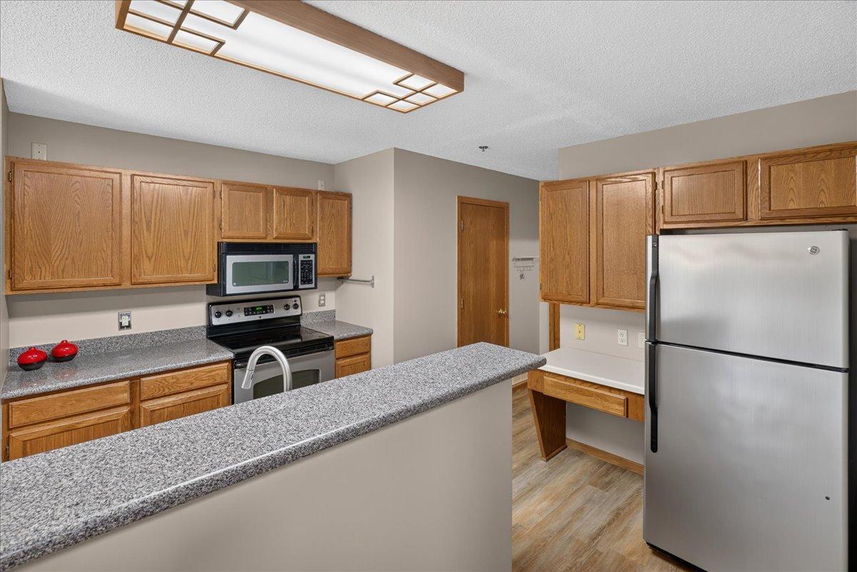 View of Residential at 2583 Lockwood Drive, Mendota Heights MN 55120, Mendota Heights (16 of 26) - Mike Wilen | Minnesota Team Real Estate