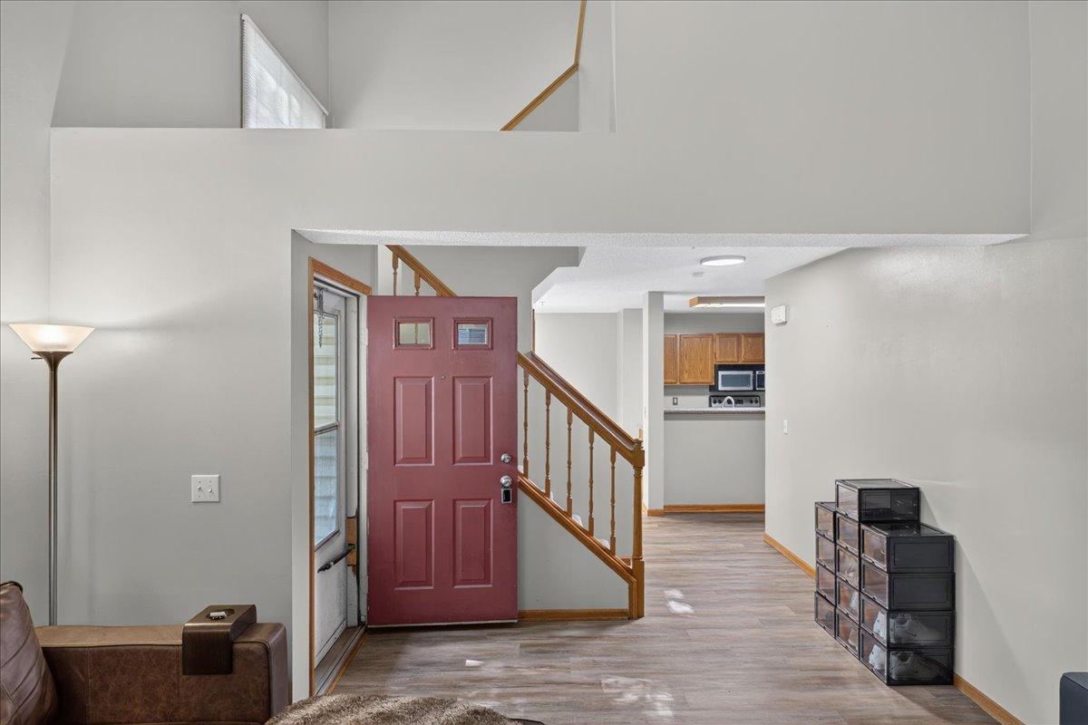 View of Residential at 2583 Lockwood Drive, Mendota Heights MN 55120, Mendota Heights (6 of 26) - Mike Wilen | Minnesota Team Real Estate