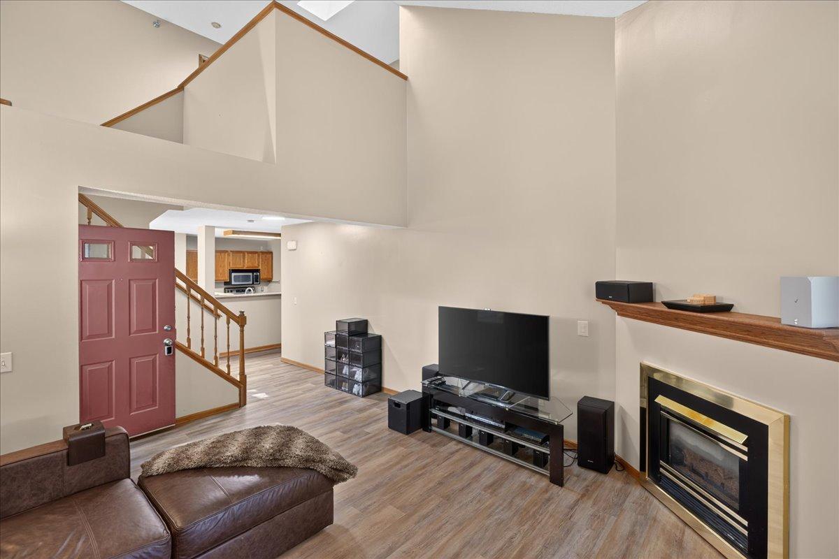View of Residential at 2583 Lockwood Drive, Mendota Heights MN 55120, Mendota Heights (7 of 26) - Mike Wilen | Minnesota Team Real Estate