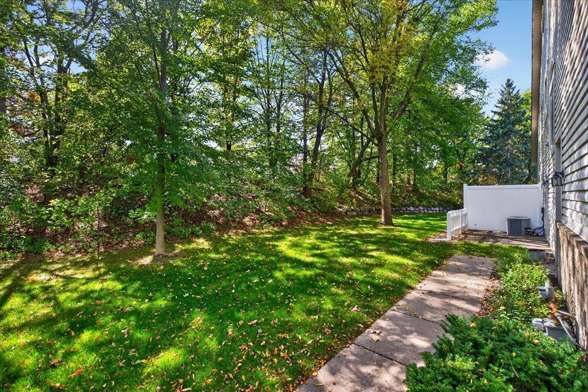 View of Residential at 2583 Lockwood Drive, Mendota Heights MN 55120, Mendota Heights (3 of 26) - Mike Wilen | Minnesota Team Real Estate