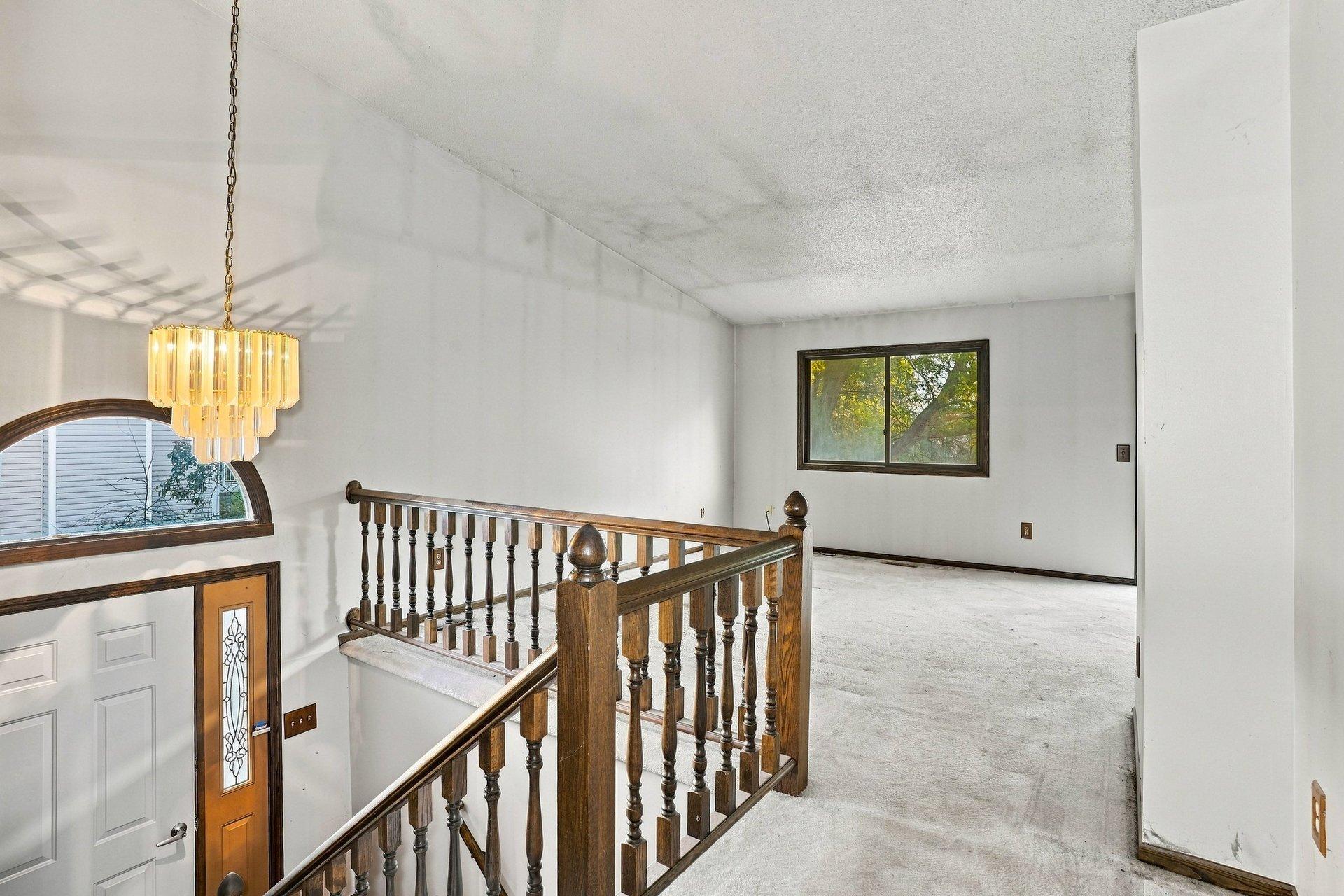 View of Residential at 513 Upper Wood Way, Burnsville MN 55337, Burnsville (2 of 12) - Mike Wilen | Minnesota Team Real Estate