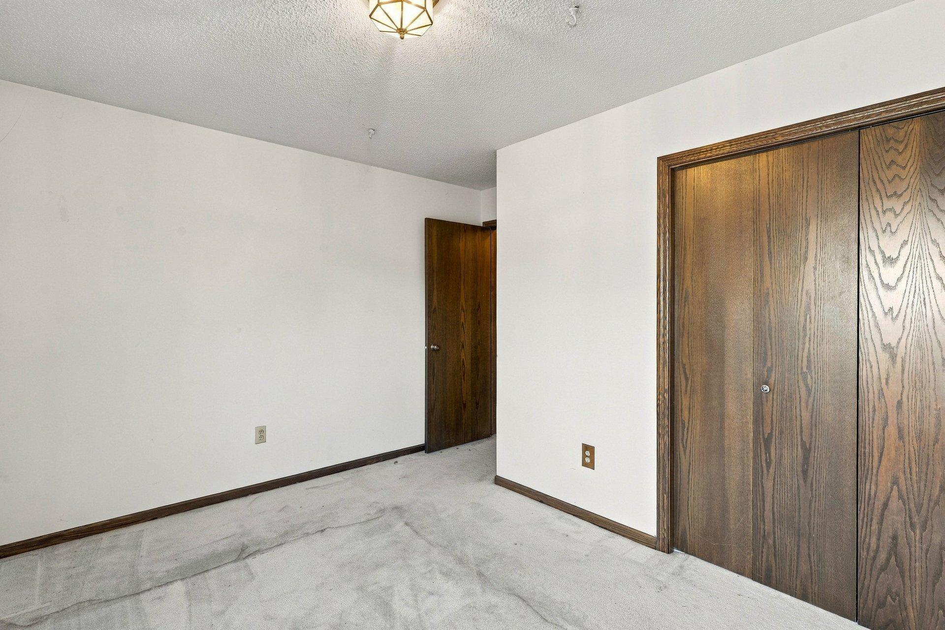 View of Residential at 513 Upper Wood Way, Burnsville MN 55337, Burnsville (7 of 12) - Mike Wilen | Minnesota Team Real Estate