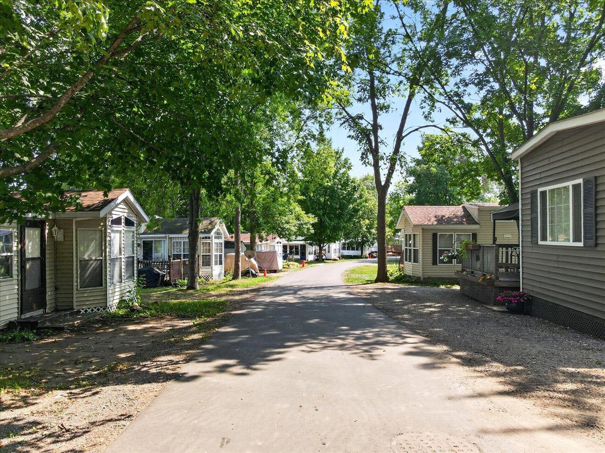 View of Commercial Sale at 32741 Lakes Trail, Lindstrom MN 55045, Lindstrom (17 of 24) - Mike Wilen | Minnesota Team Real Estate