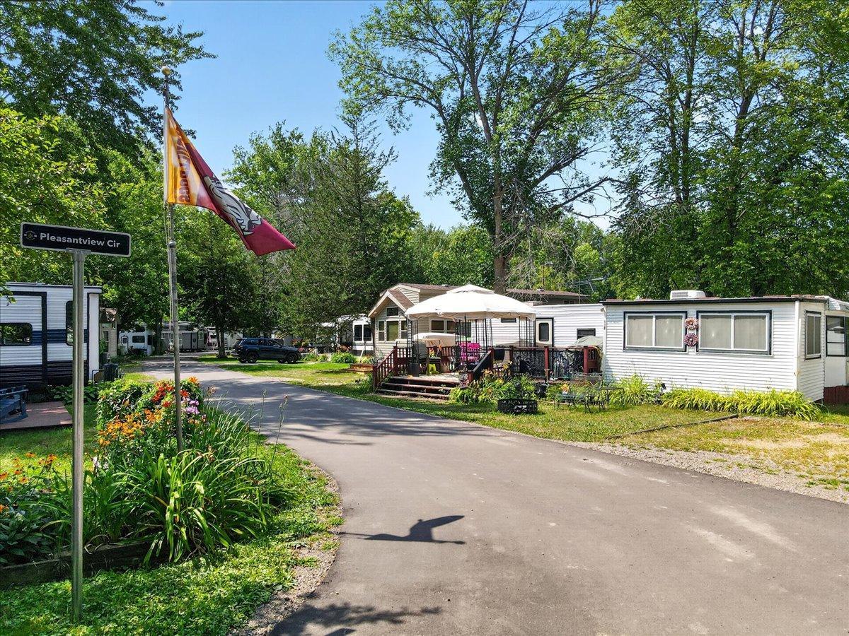 View of Commercial Sale at 32741 Lakes Trail, Lindstrom MN 55045, Lindstrom (22 of 24) - Mike Wilen | Minnesota Team Real Estate
