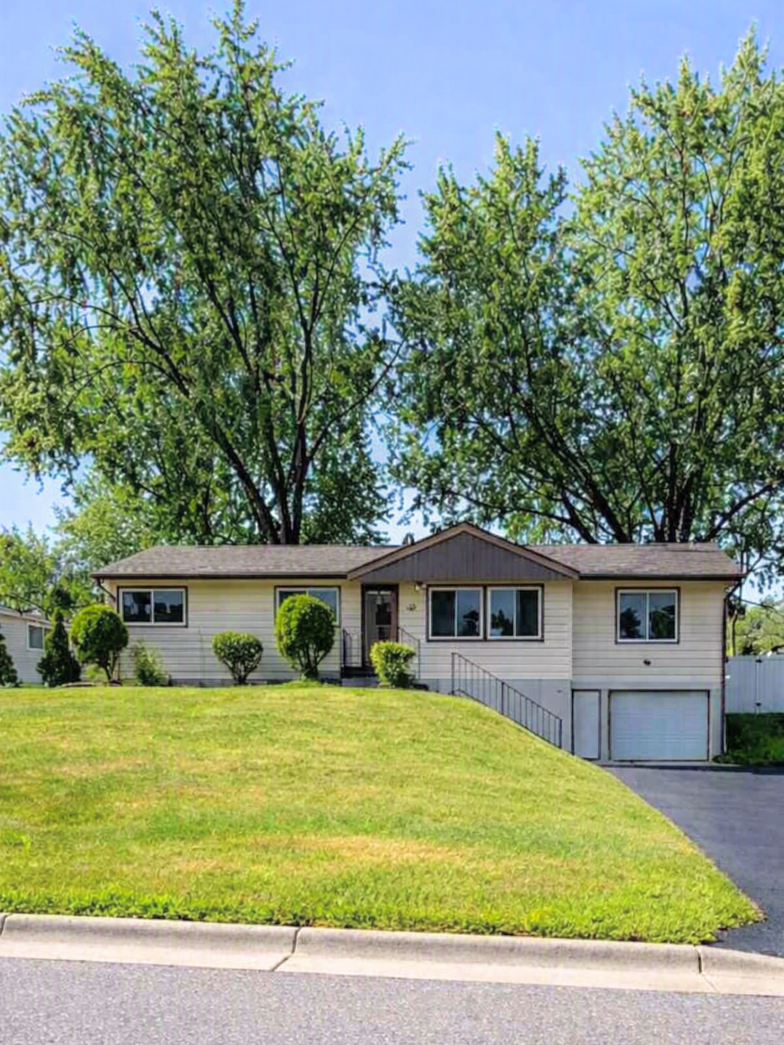 View of Single Family at 262 Demar Avenue, Shoreview - Mike Wilen | Minnesota Team Real Estate