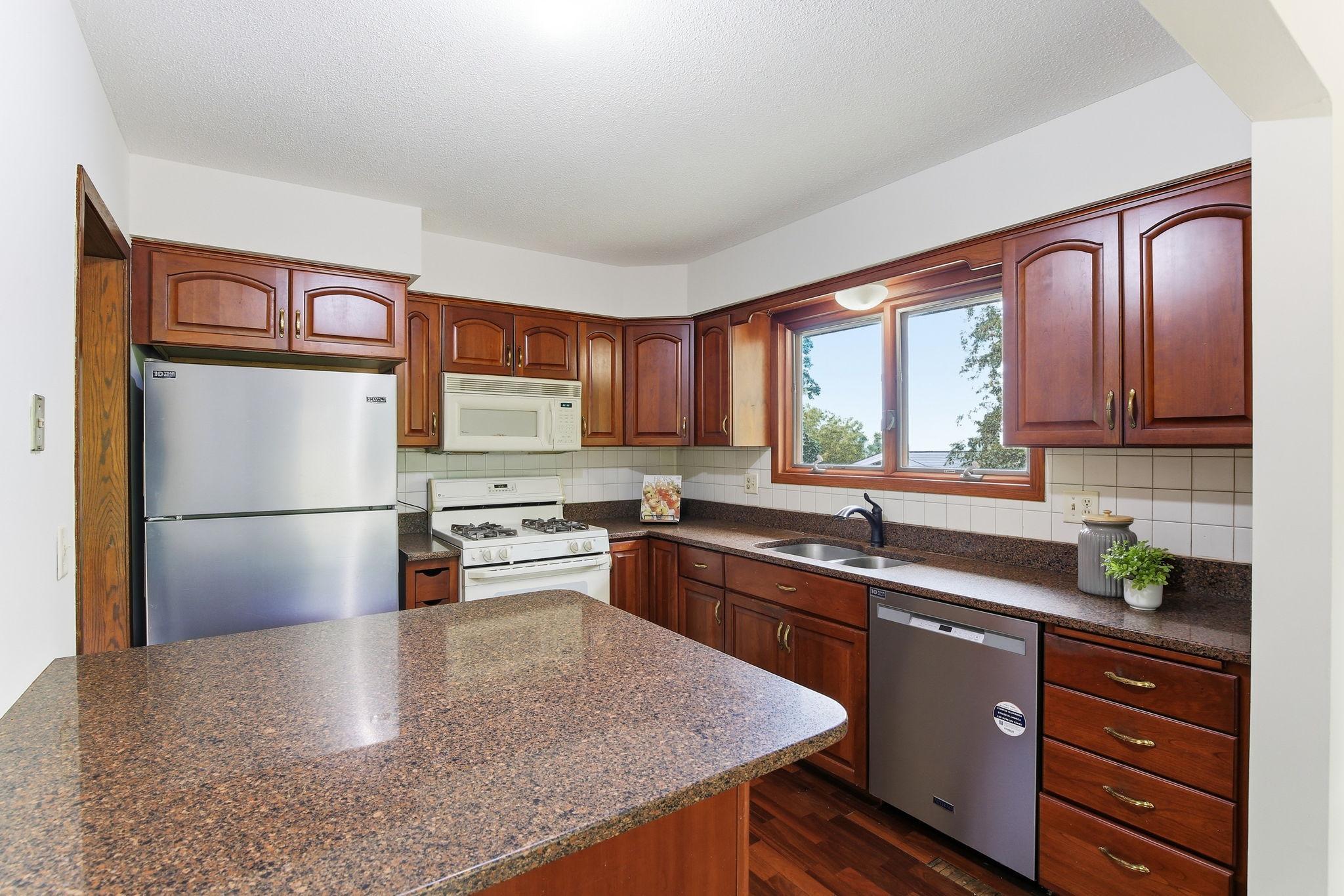 View of Residential at 13121 Upton Avenue, Burnsville MN 55337, Burnsville (10 of 31) - Mike Wilen | Minnesota Team Real Estate