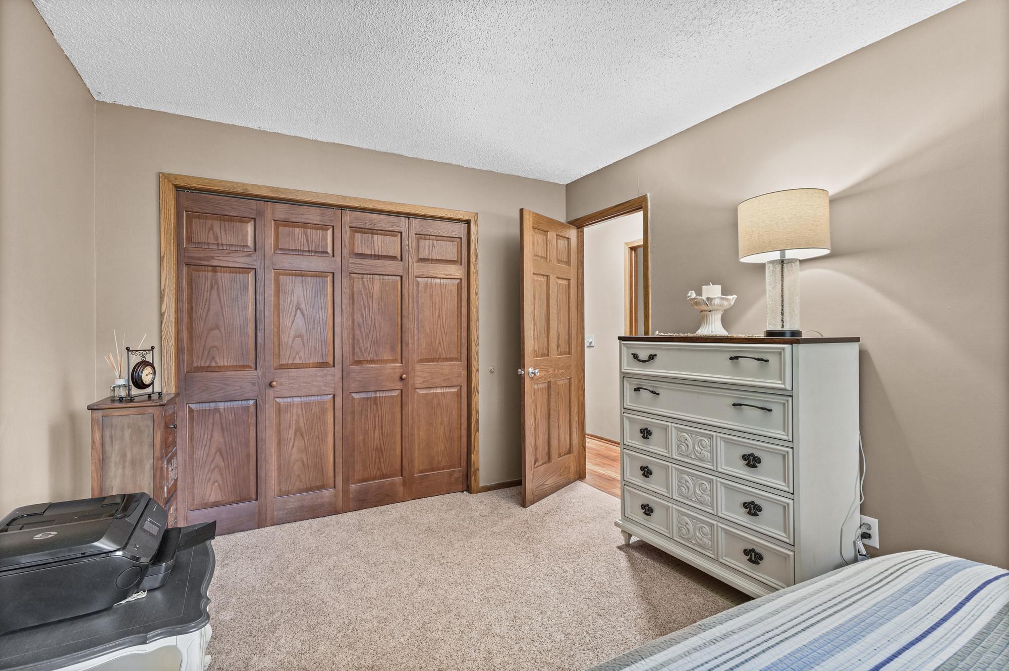 View of Residential at 1142 Parkview Lane, Eagan MN 55123, Eagan (29 of 64) - Mike Wilen | Minnesota Team Real Estate