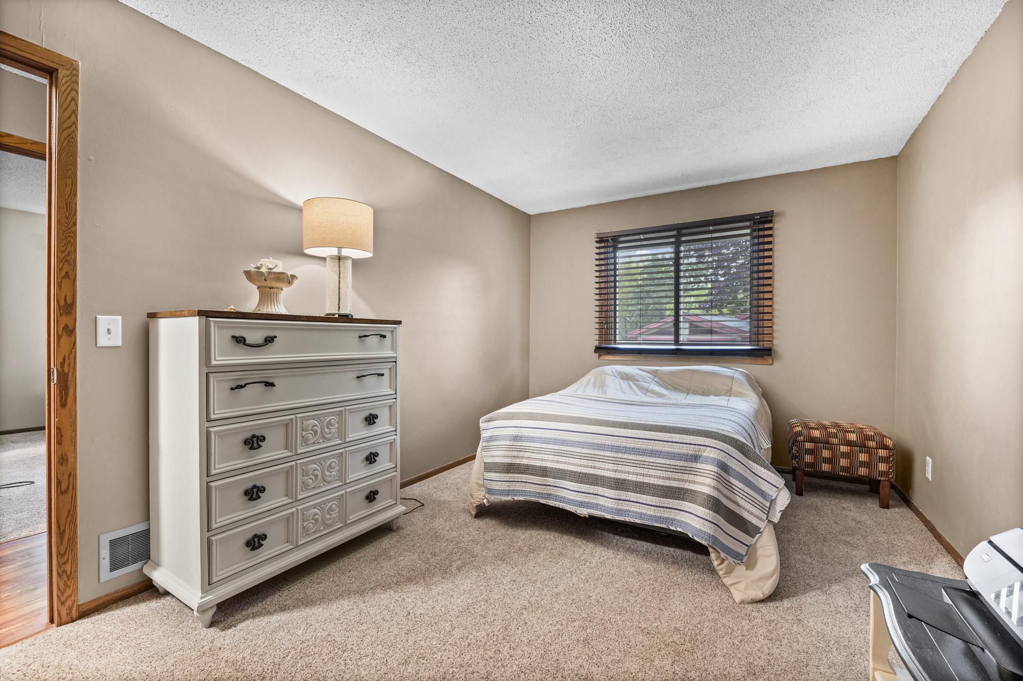 View of Residential at 1142 Parkview Lane, Eagan MN 55123, Eagan (28 of 64) - Mike Wilen | Minnesota Team Real Estate