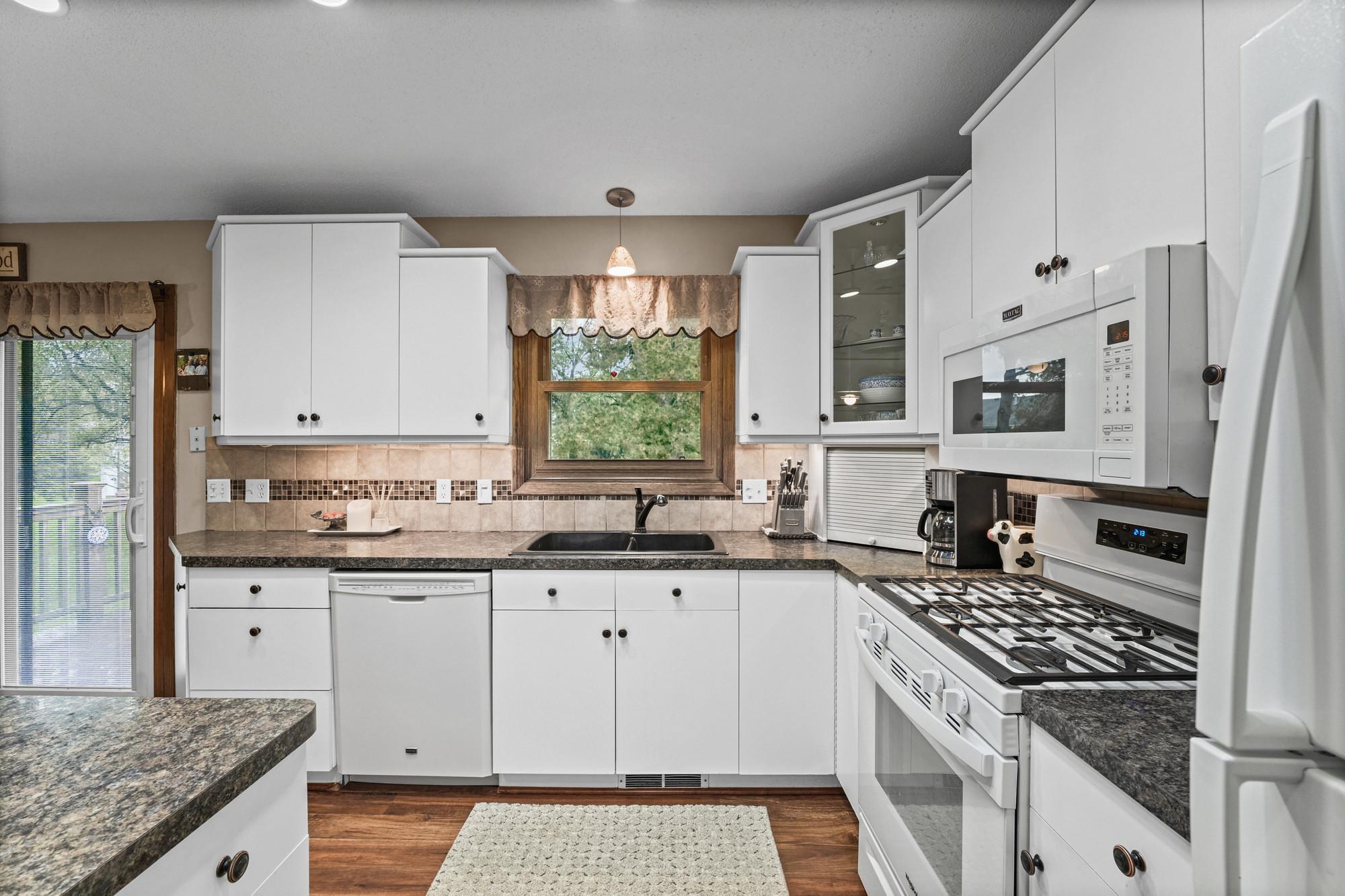View of Residential at 1142 Parkview Lane, Eagan MN 55123, Eagan (21 of 64) - Mike Wilen | Minnesota Team Real Estate