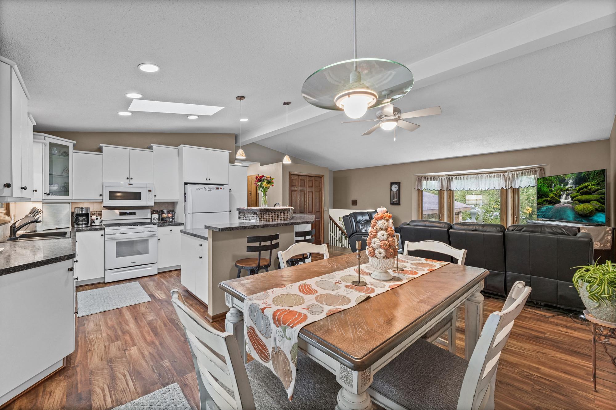 View of Residential at 1142 Parkview Lane, Eagan MN 55123, Eagan (16 of 64) - Mike Wilen | Minnesota Team Real Estate