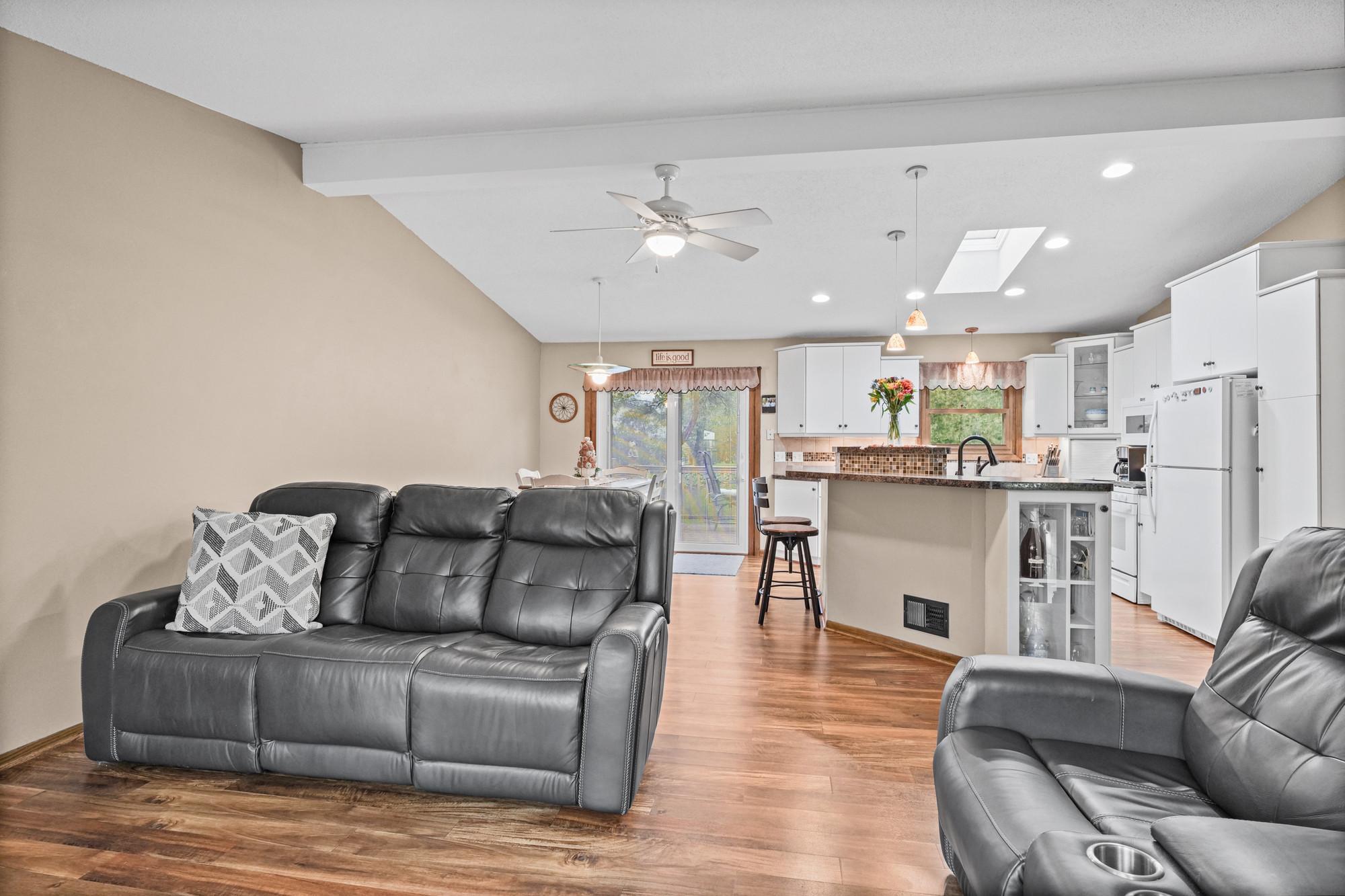 View of Residential at 1142 Parkview Lane, Eagan MN 55123, Eagan (10 of 64) - Mike Wilen | Minnesota Team Real Estate