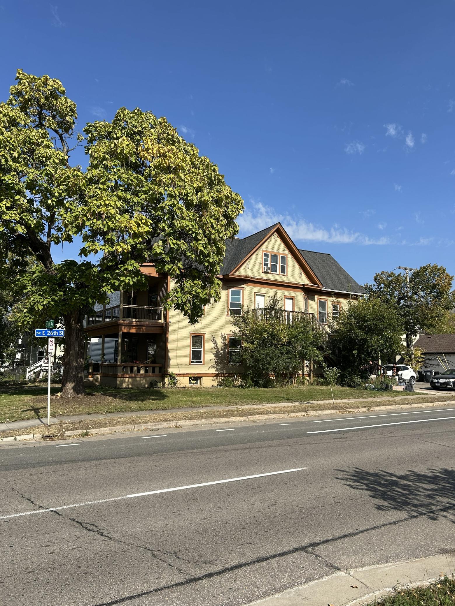 View of Residential Income at 2549 11th Avenue, Minneapolis MN 55404, Minneapolis (2 of 33) - Mike Wilen | Minnesota Team Real Estate