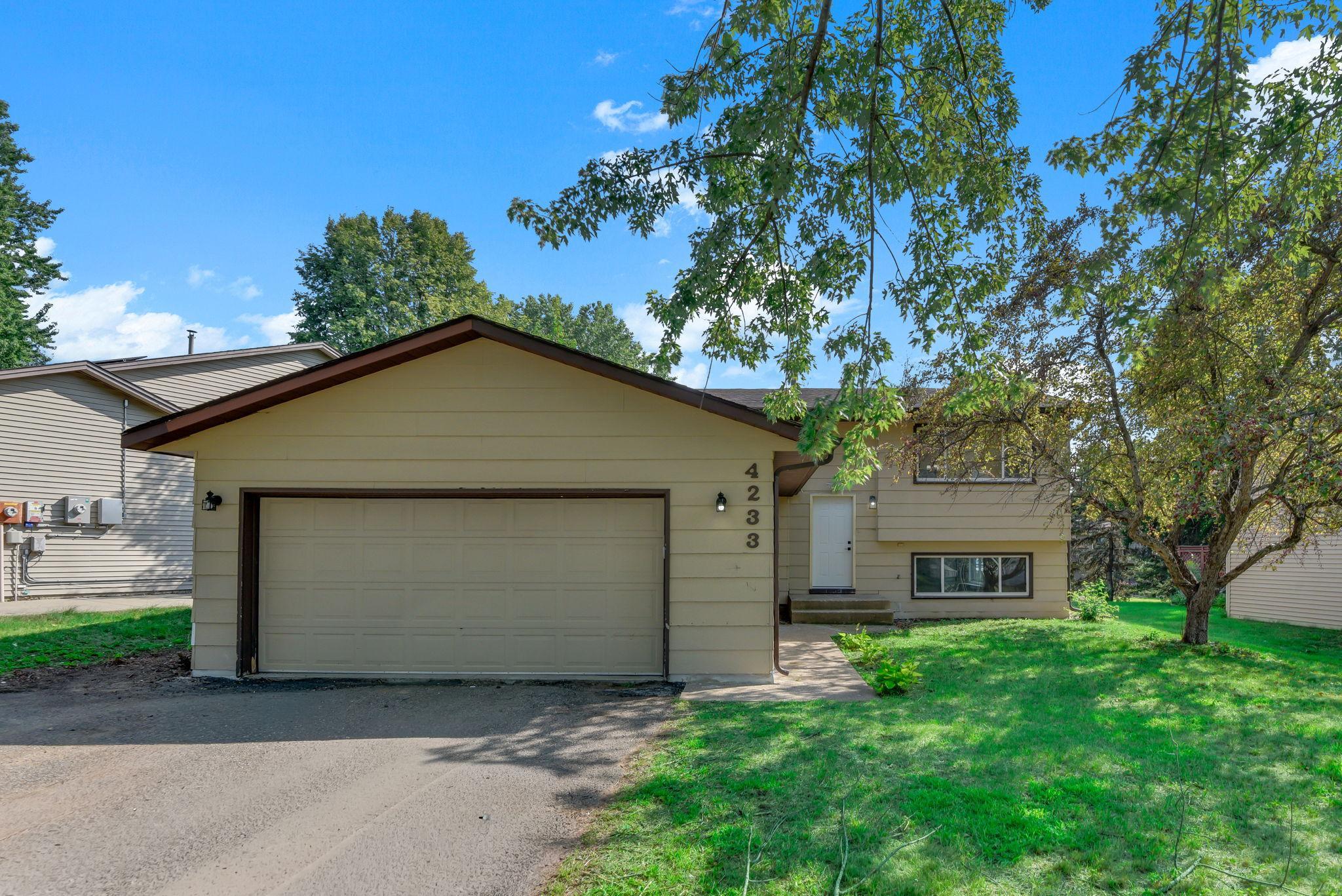 View of Residential at 4233 Braddock Trail, Eagan MN 55123, Eagan (24 of 27) - Mike Wilen | Minnesota Team Real Estate