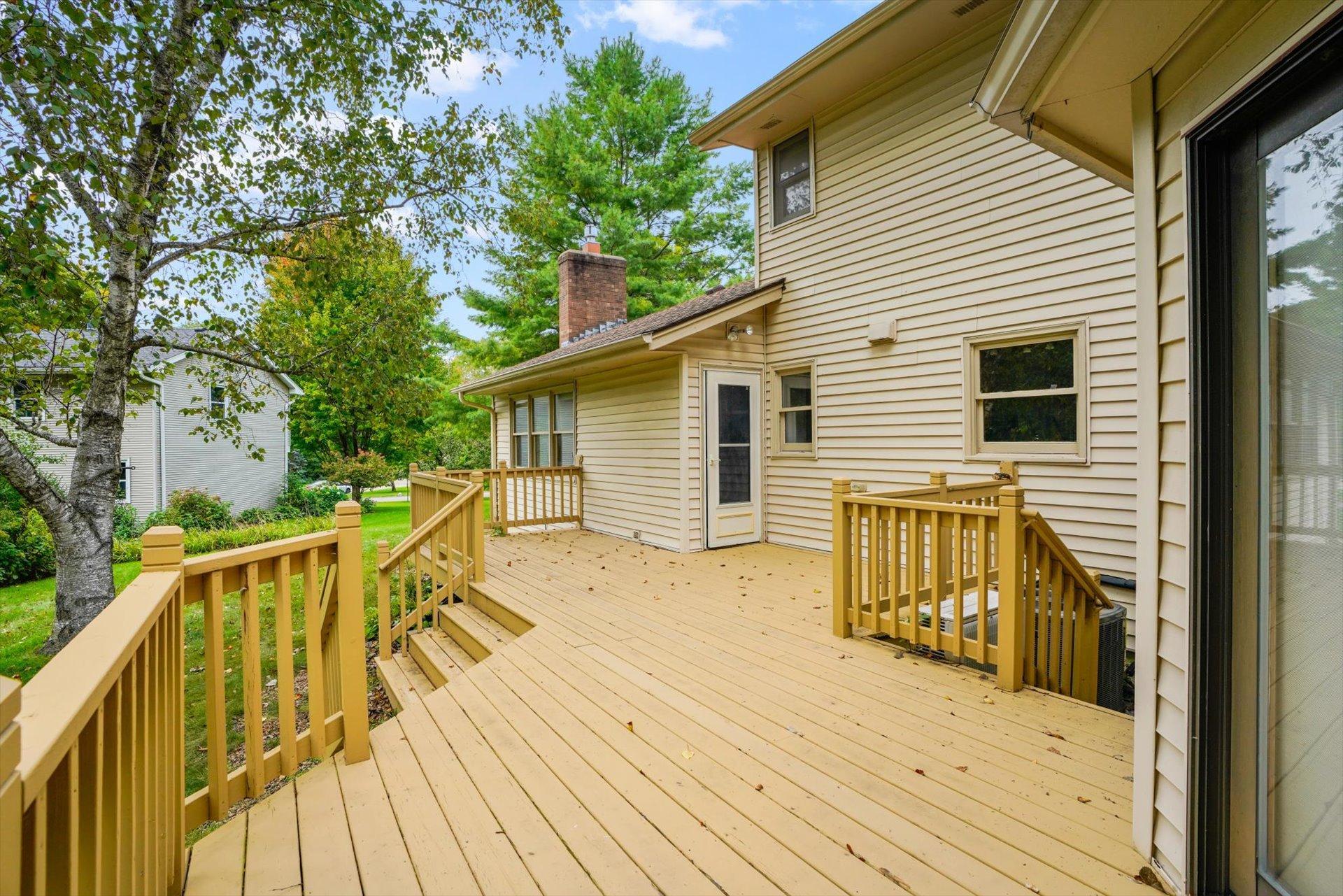 View of Residential at 13209 Sheffield Curve, Minnetonka MN 55305, Minnetonka (39 of 46) - Mike Wilen | Minnesota Team Real Estate