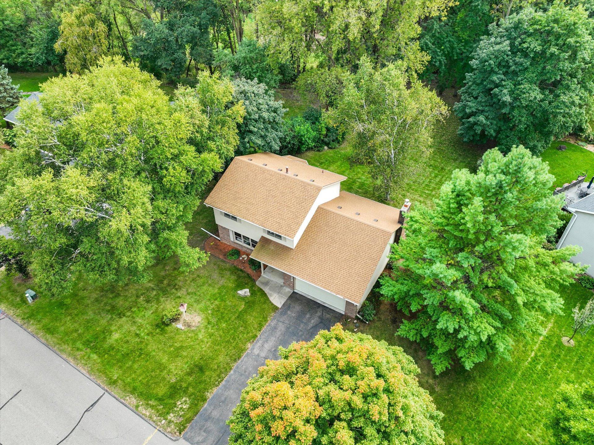 View of Residential at 13209 Sheffield Curve, Minnetonka MN 55305, Minnetonka (3 of 46) - Mike Wilen | Minnesota Team Real Estate