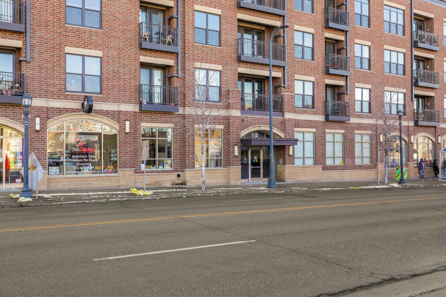 View of Residential at 15 Franklin Avenue #208, Minneapolis MN 55404, Minneapolis (32 of 33) - Mike Wilen | Minnesota Team Real Estate
