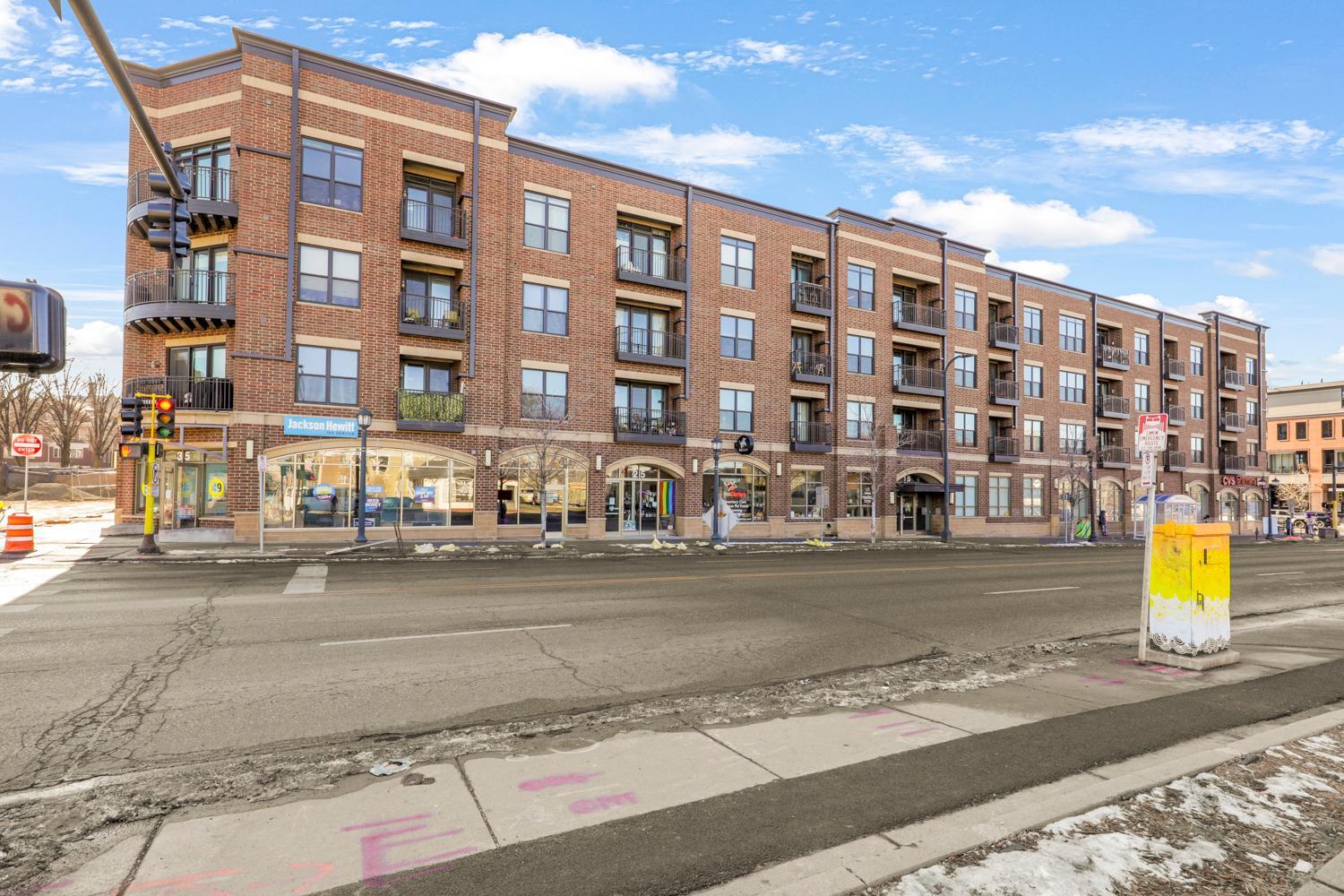 View of Residential at 15 Franklin Avenue #208, Minneapolis MN 55404, Minneapolis (31 of 33) - Mike Wilen | Minnesota Team Real Estate
