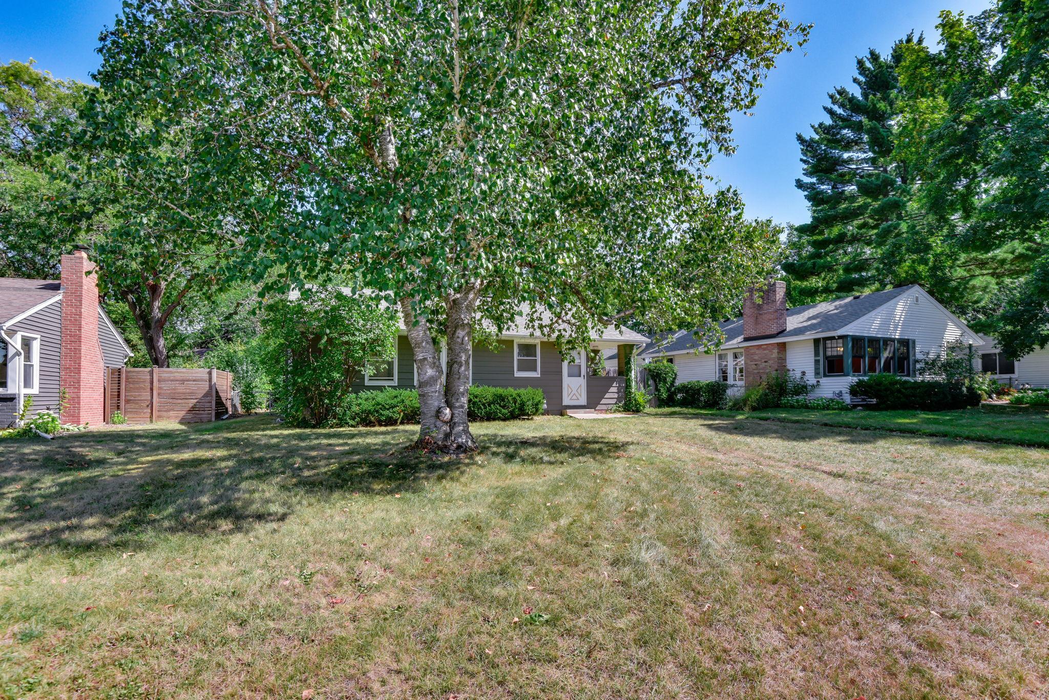 View of Residential at 5837 Russell Avenue, Minneapolis MN 55410, Minneapolis (26 of 29) - Mike Wilen | Minnesota Team Real Estate