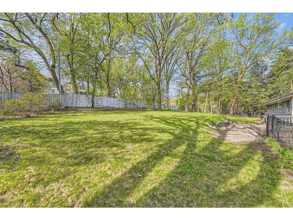 View of Residential at 1316 Holdridge Terrace, Wayzata MN 55391, Wayzata (28 of 31) - Mike Wilen | Minnesota Team Real Estate